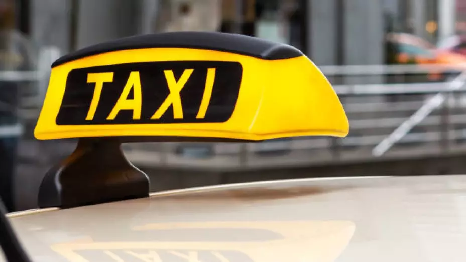 Taxi
