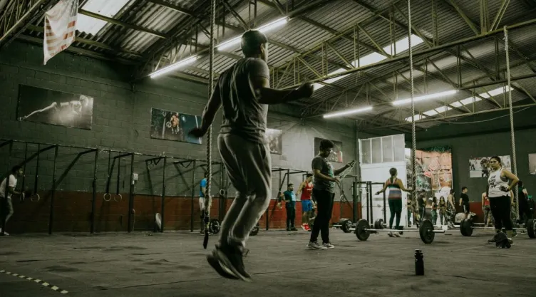 bajar-peso-ideal-gimnasio-3-dias-semana.jpg