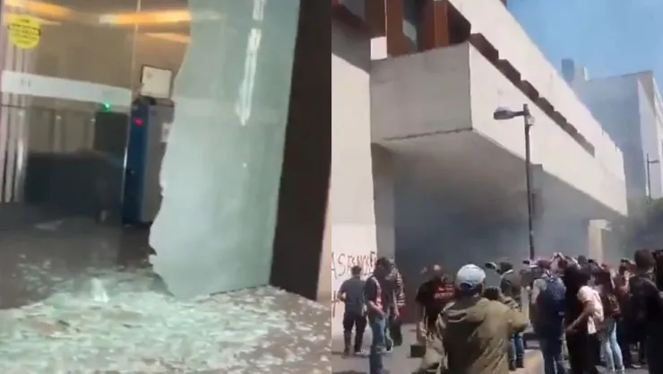 Normalistas lanzan petardos a edificio de la SRE en protesta por los 43 de Ayotzinapa