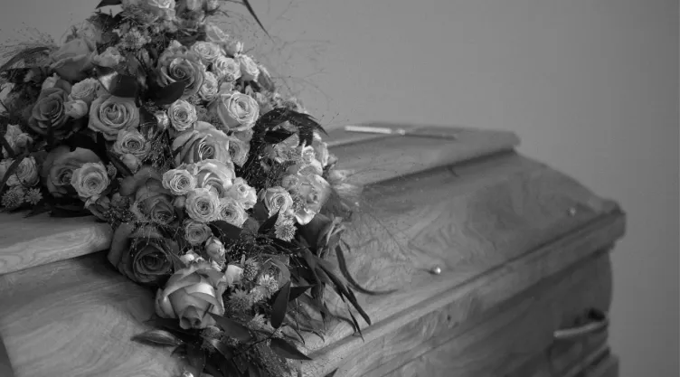 Muere actor de icónicas series médicas tras dura batalla contra el glioblastoma