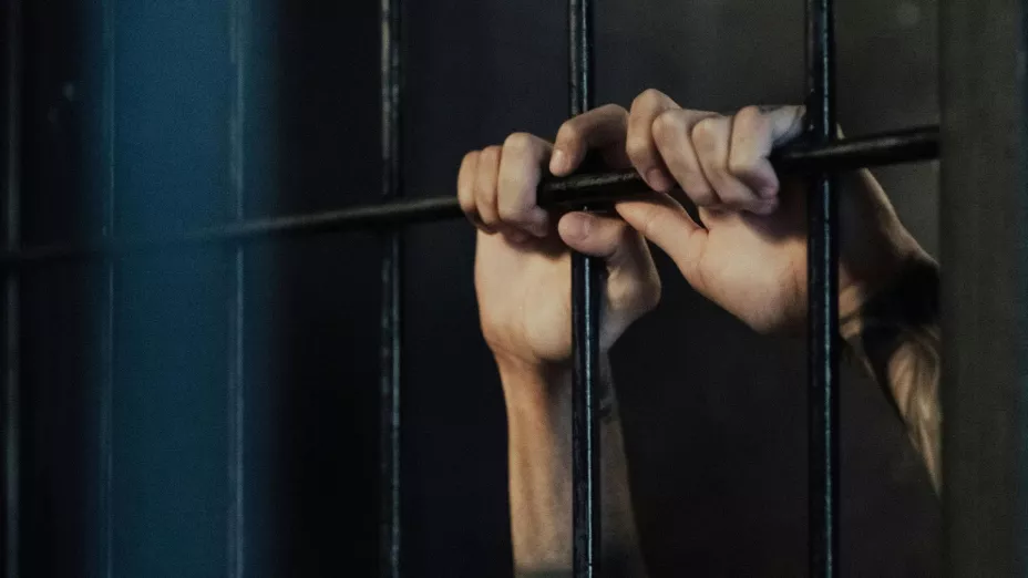 Aceptó que abusó sexualmente de una niña, ahora un hombre pasará 4 años en prisión