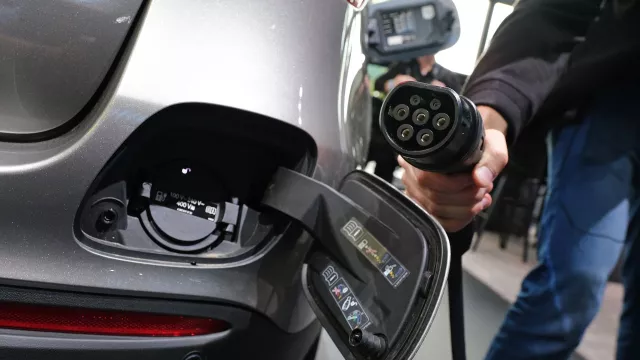 Estos son los cinco autos que menos gastan gasolina