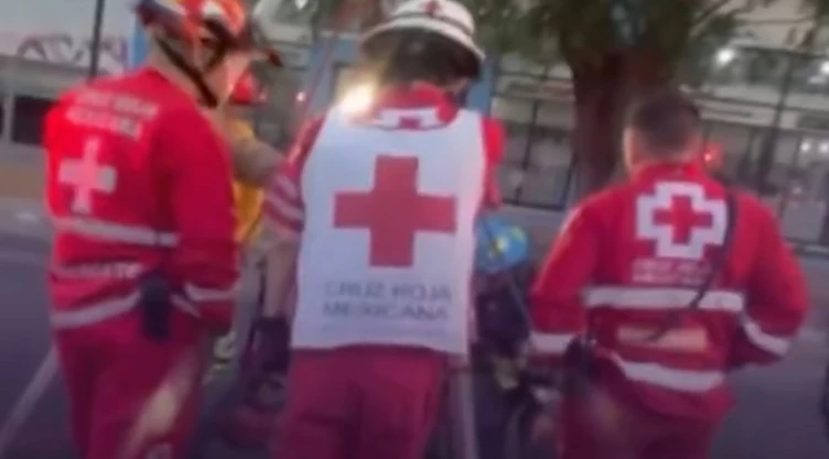 Accidente en Jalisco: Joven queda atorado en el interior de una alcantarilla de Guadalajara| VIDEO