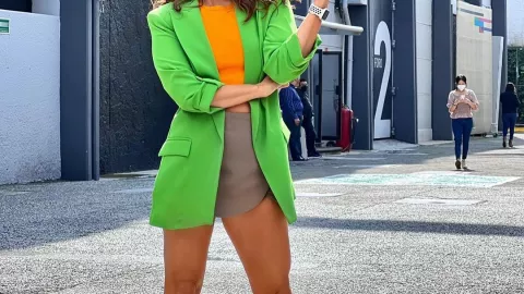 ¡No era broma! Captan a un ‘pica costillas’ en el trabajo.jpg