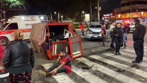 Fuerte accidente en Iztacalco: Ebrio provoca choque sobre Plutarco Elías Calles