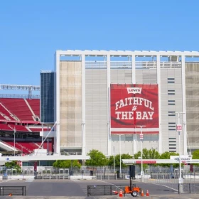 Santa Clara, California, será la ciudad sede del Super Bowl 2026.