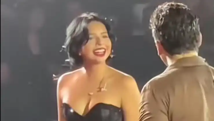 Ángela Aguilar Christian Nodal abuchean