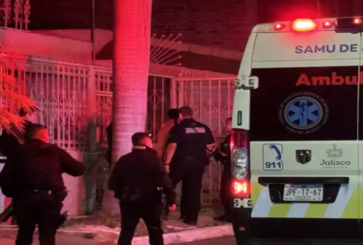 Hombre es señaldo de asesinar a sus padres y de intentar atacar a su hermana con un arma blanca