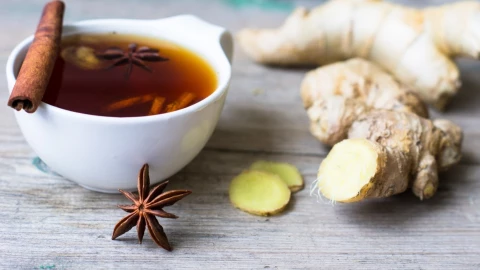 ¿Quieres MEJORAR tu metabolismo? Conoce los BENEFICIOS del agua de jengibre y canela