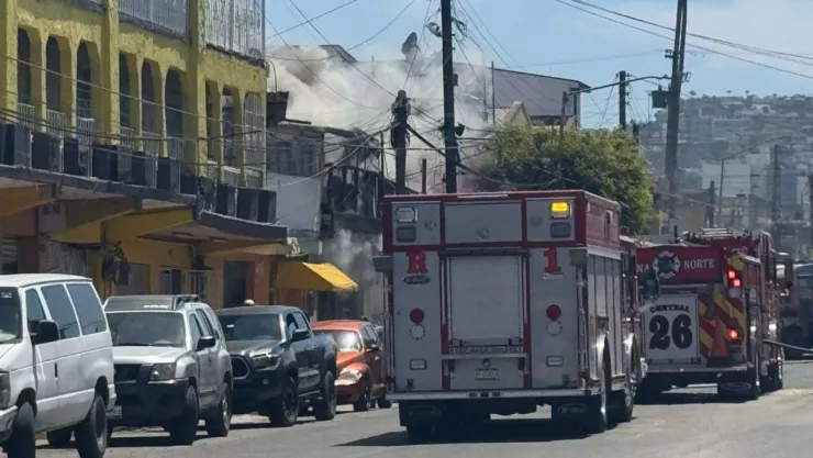 Incendio en abarrotes en avenida Melchor Ocampo de Tijuana hoy lunes 21 de abril de 2025 fue por un robo ¿Qué lo que pasó?