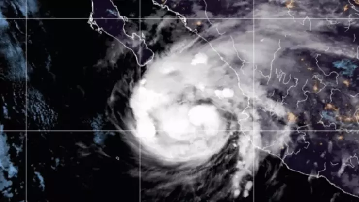 huracán orlene se intensifica a huracán categoría 3 y así afectará a jalisco.jpeg