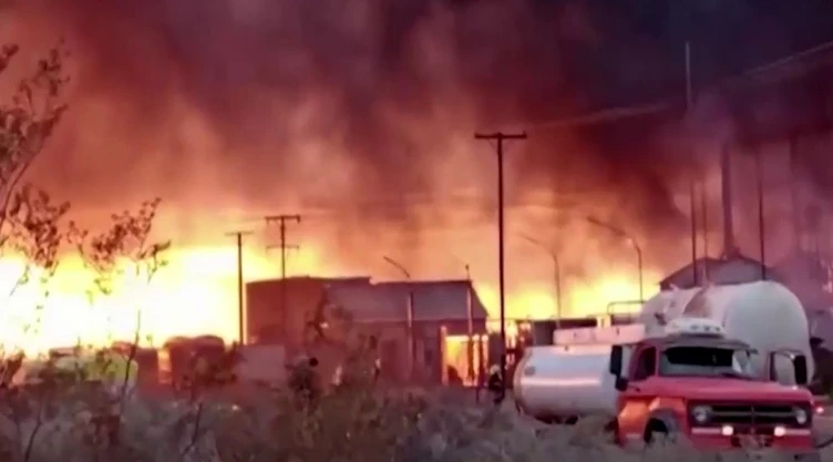 video-momento-explosion-refineria-argentina.jpg
