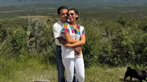 Vidente asegura que Cazzu hará que fracase la carrera de Ángela Aguilar