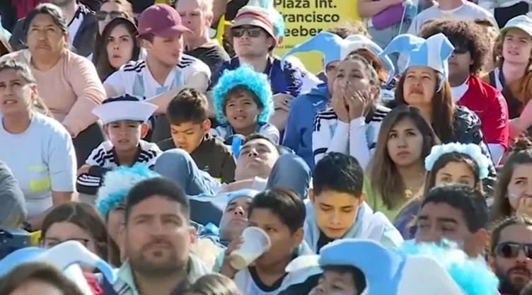 ¡Juega Argentina! Buenos Aires se paraliza con el partido.jpg