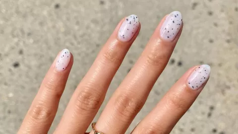 uñas de dálmata aesthetic