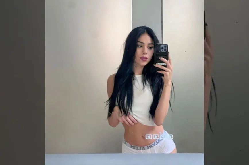 Danna Paola linda.jpg