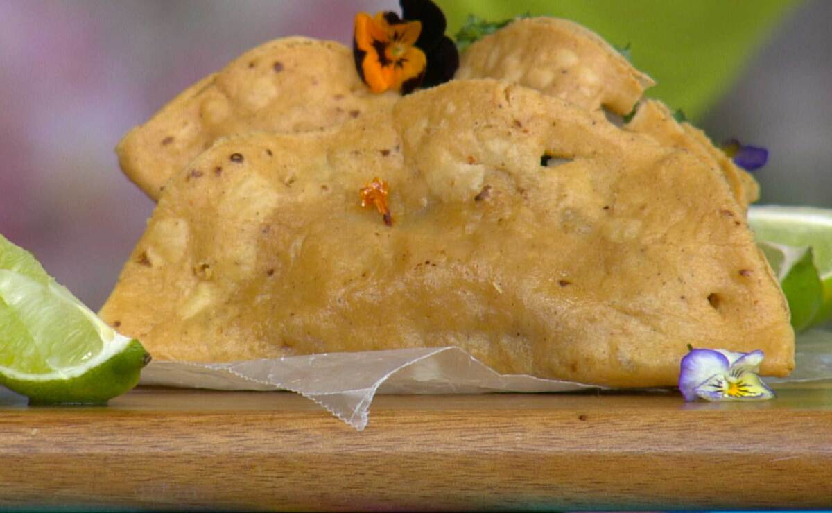Receta Vamos A Preparar Unas Riquísimas Quesadillas De Sesos Al Lado De Mariano Ya Conoces Esta Receta Tan Tradicional De Nuestro País<script async src=