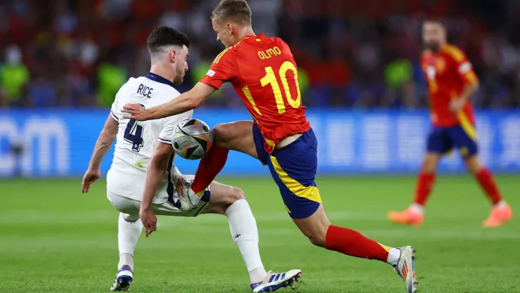 La polémica entrada de Dani Olmo en la Final de la Eurocopa