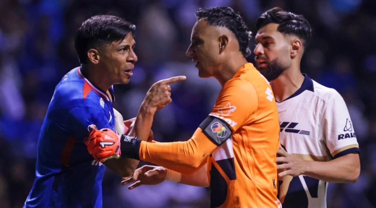 Keylor Navas ante Cruz Azul