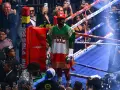 Floyd Mayweather hace la entrada en su pelea ante Gotti III