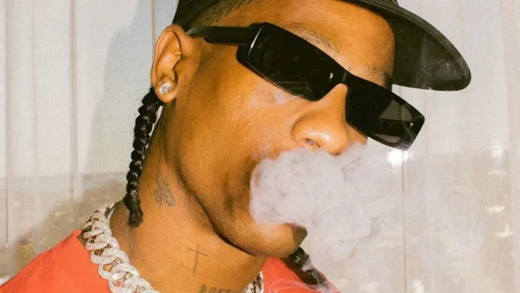 Denuncian a Travis Scott y Drake tras estampida mortal en Texas.