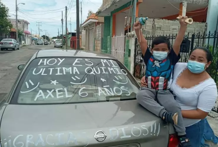 FOTOS: Axel, de 6 años, le gana la batalla al cáncer y se hace viral