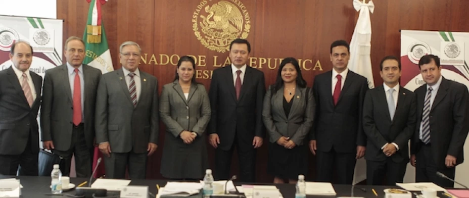 Comentó que les ha pedido a los gobernadores, que con la presencia de partidos, órganos electorales y del gobierno federal, se construya lo que se requiera para que las elecciones del 7 de julio se den en las mejores condiciones