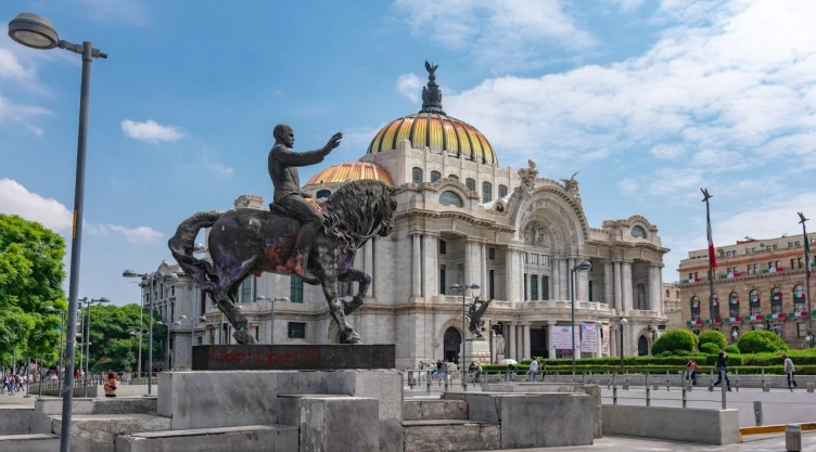 Palacio de Bellas Artes, ¿está prohibido tomarse fotos o videos en la explanada?