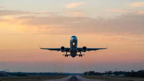 ¡Hay cuatro demorados! Estado de vuelos en el Aeropuerto Internacional del Bajío hoy 28 de noviembre EN VIVO.jpg