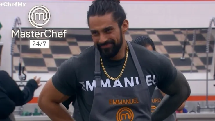 Felicitan a Ricardo por entrar limpio a la cocina oculta.
