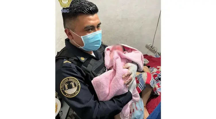 policías_nacimiento_bebé_Iztacalco1.jpg