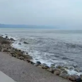 Puerto Vallarta: buscan a Carmen, joven arrastrada por el mar frente a su hermana gemela