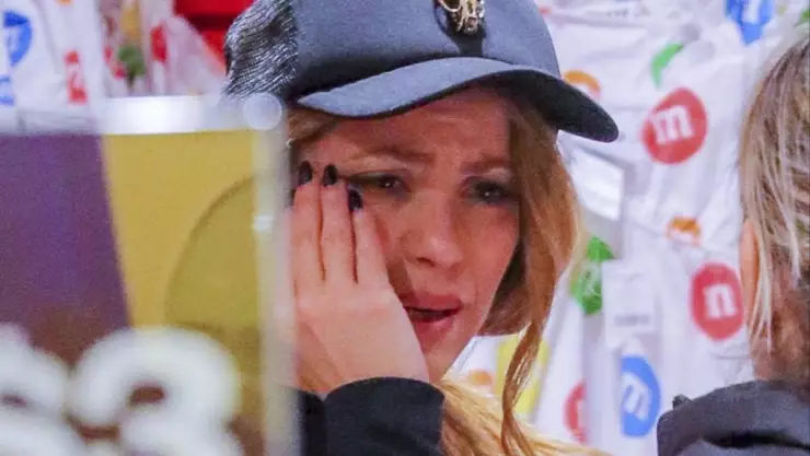 Shakira llorando en Nueva York.