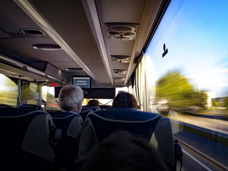 Descuento en autobuses: Estudiantes, profesores y personas con credencial del INAPAM aplican para vacaciones de diciembre