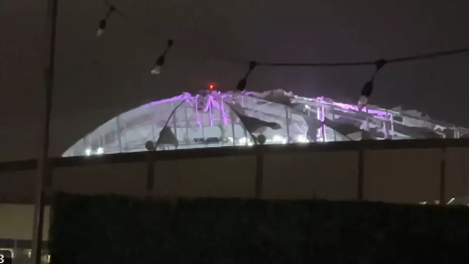 VIDEO_ Huracán Milton afecta al estadio de los Tampa Bay Rays en su impacto.jpg