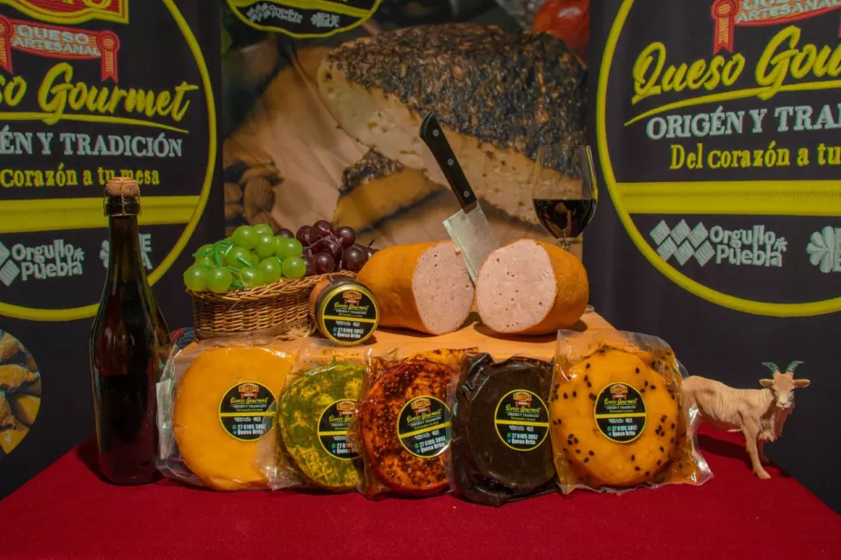 Cortesia Manos del Mundo 21.jpg