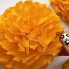 Cómo hacer flores de papel resistentes para decorar tu casa en Día de Muertos