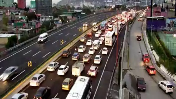 circulación vehicular en la autopista México-Pachuca