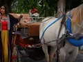 El viaje puede estar llegando a su fin, pero los recuerdos de cada outfit perdurarán. Las imágenes de Paola en esos impresionantes paisajes seguirán siendo parte de nuestra memoria.