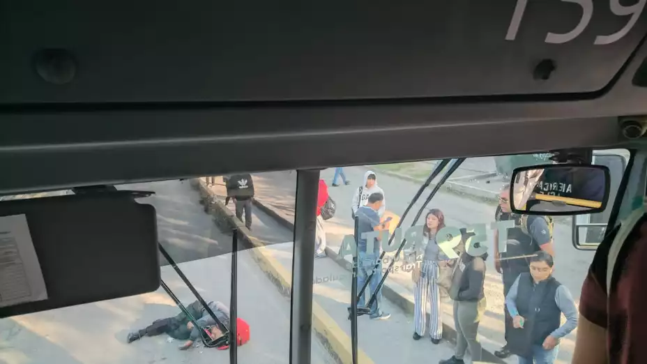 Abuelito atropellado ESTACIÓN BOSQUES Línea 1