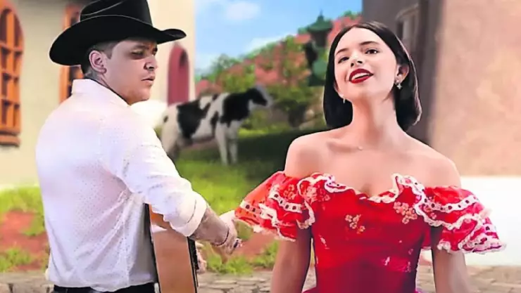 Christian Nodal habla sobre su relación con Ángela Aguilar_ ‘Estoy con una mujer que amo’.jpg