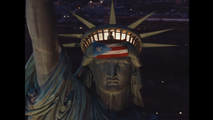 “Nuevayol”, el nuevo video de Bad Bunny, critica las políticas migratorias de Trump y celebra la identidad puertorriqueña.