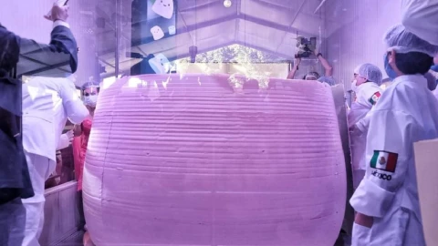 México rompe Récord Guinness con el bombón más grande el mundo