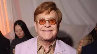 Elton John comparte nueva actualización sobre su pérdida de visión