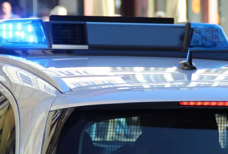 Abandonan auto con cuerpos desmembrados en la Libertad