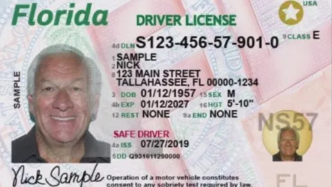 Una licencia de conducir Real ID de Florida.