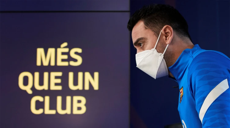 Xavi Hernández en el clásicos español