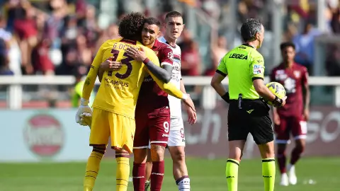 Guillermo Ochoa vueve a ser determinante en el triunfo del Salernitana ante Sassuolo