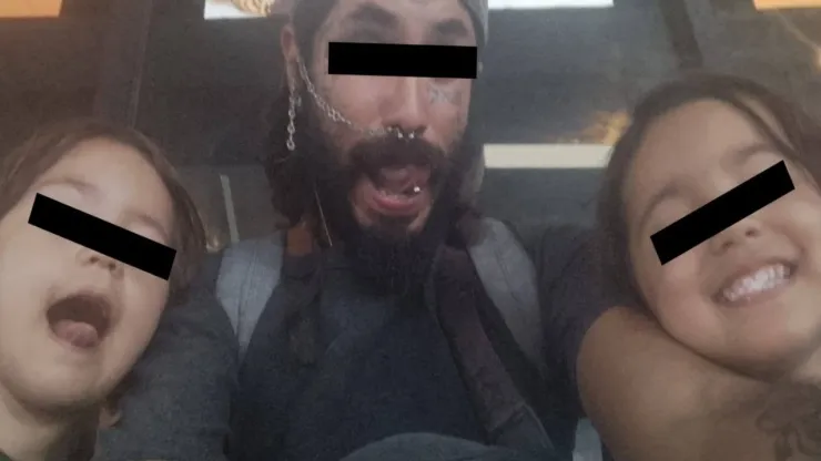 Madre-busca-desesperadamente-a-sus-hijos_-denuncia-que-fueron-retirados-de-una-guardería-sin-su-auto.webp