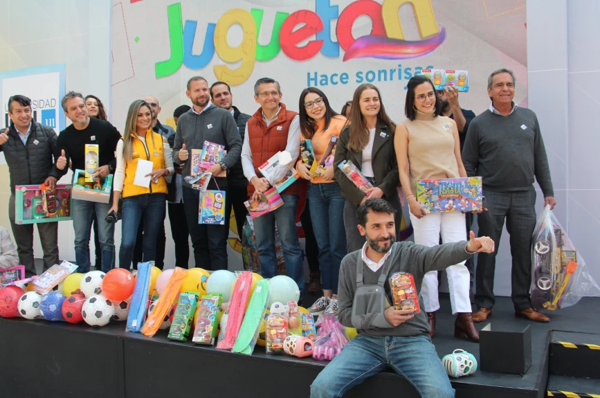 Todo el equipo de contenidos de TV Azteca realizó su donativo